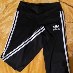 Adidas tights size MEDIUM FITS LIKE A SMALL